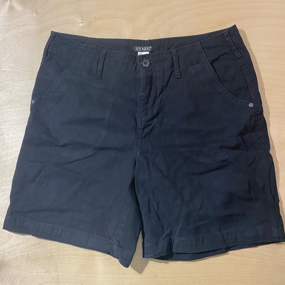 VENUS Black Shorts Classic Style 8 (NA) - Picture 2 of 6